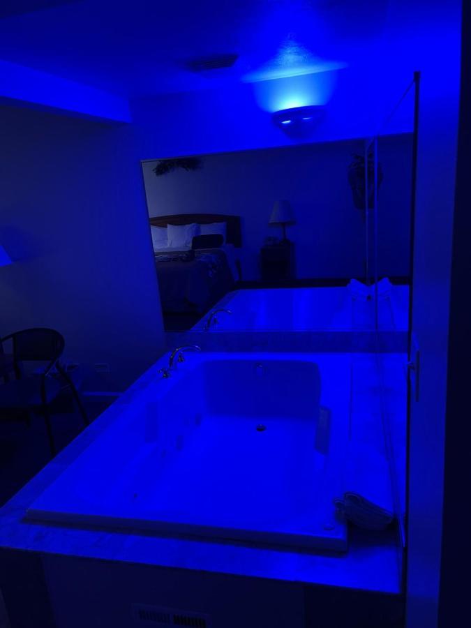 Vibe Inn - Whirlpools Suites - Lyons Exterior foto