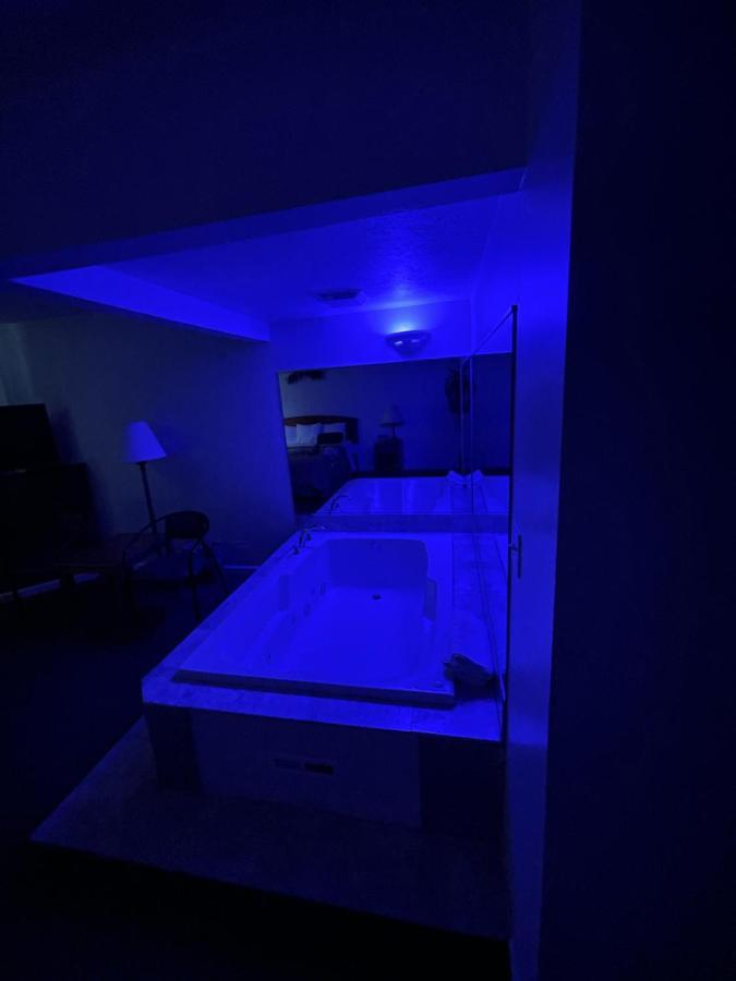 Vibe Inn - Whirlpools Suites - Lyons Exterior foto